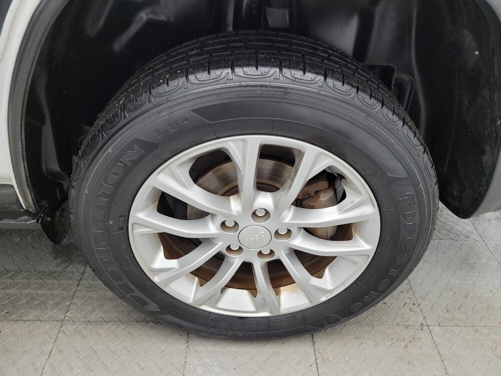 2019 Jeep Cherokee in Fairfield, OH 45014 - 18088930 31