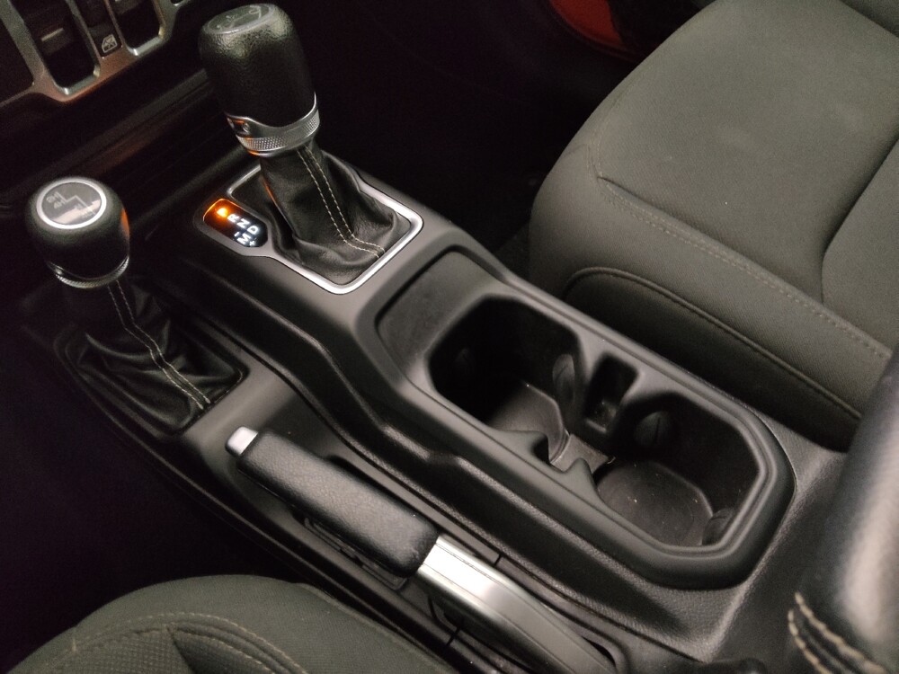 2018 Jeep Wrangler in Gladstone, MO 64118 - 18088947 26