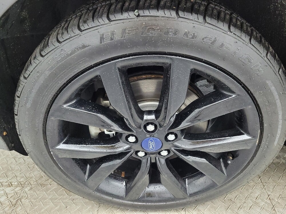 2017 Ford Escape in Greenville, SC 29607 - 18088952 31