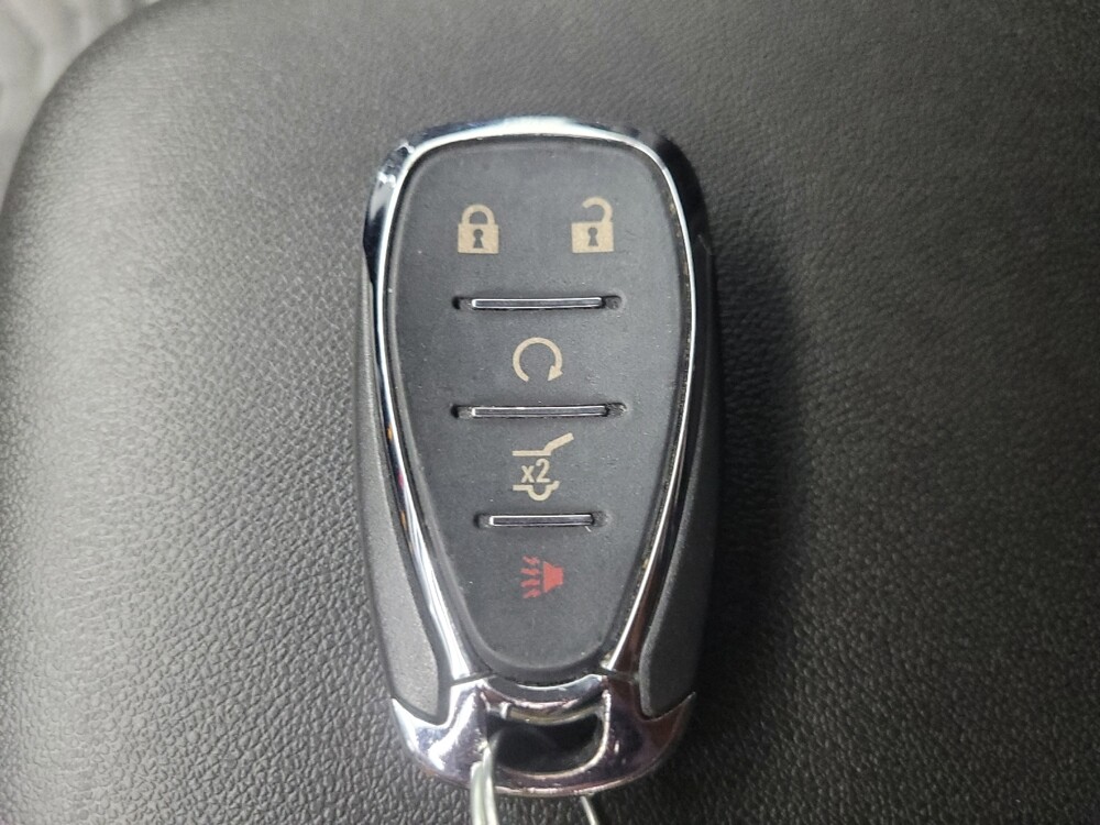 2020 Chevrolet Equinox in Ft Wayne, IN 46805 - 18088965 32