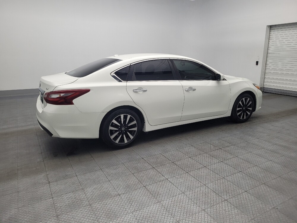 2018 Nissan Altima in Ocala, FL 34471 - 18088977 10