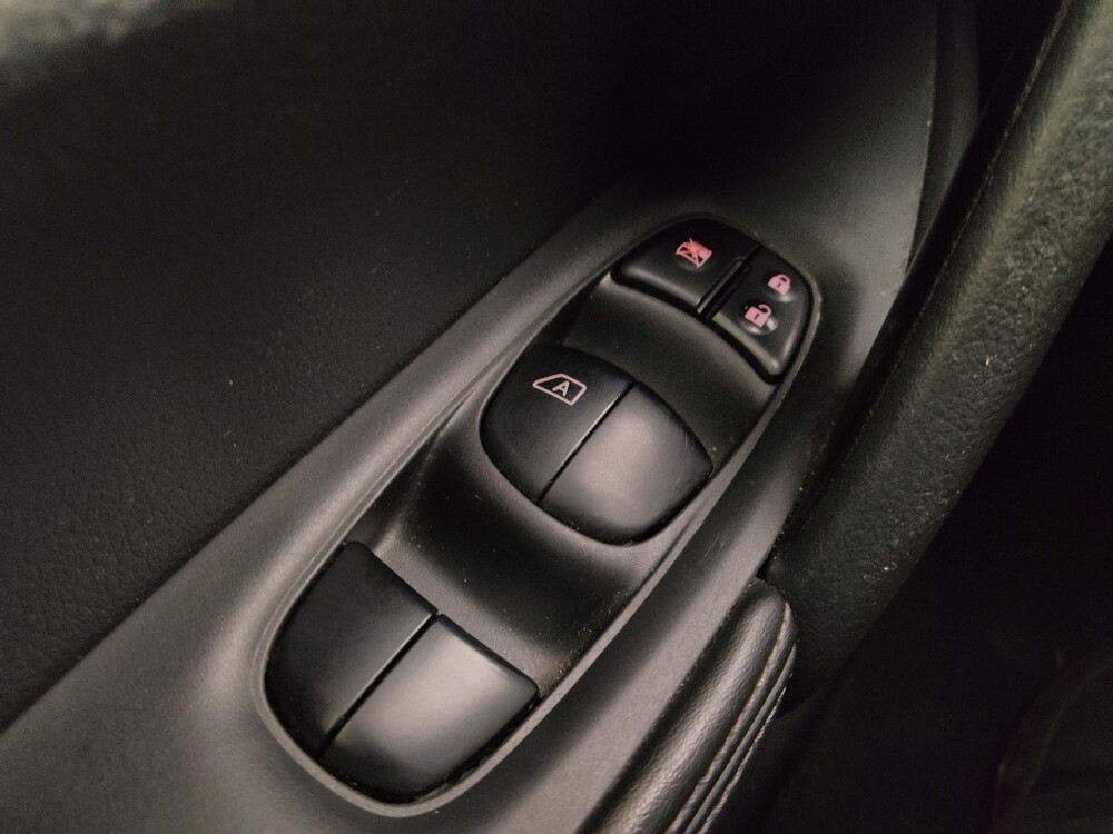 2019 Nissan Rogue in Gladstone, MO 64118 - 18088979 27