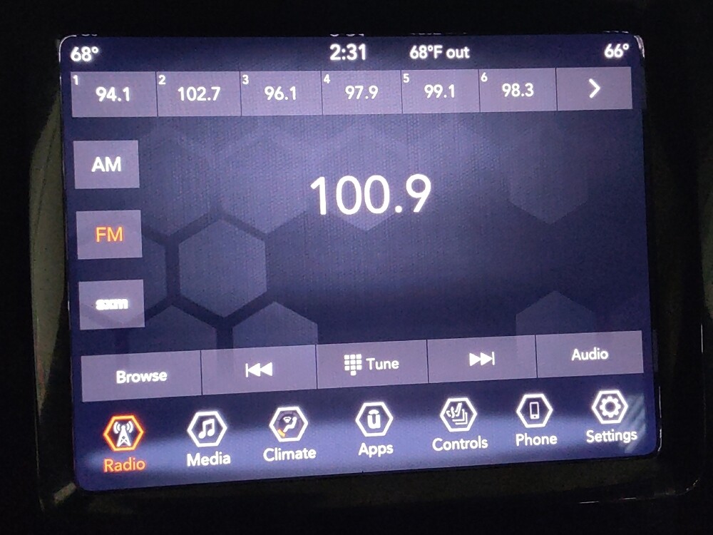 2019 Jeep Cherokee in Greenville, NC 27834 - 18088986 25