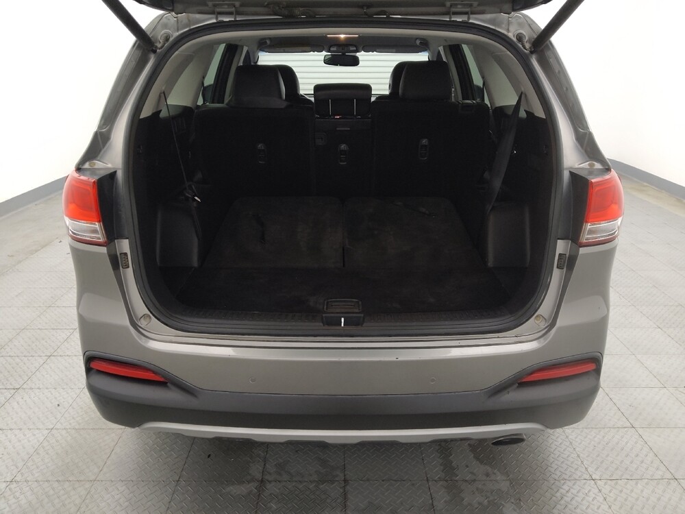 2018 Kia Sorento in Houston, TX 77060 - 18088998 29