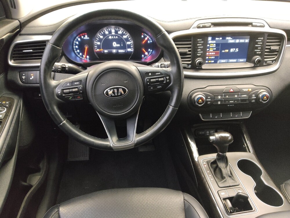 2018 Kia Sorento in Houston, TX 77060 - 18088998 22