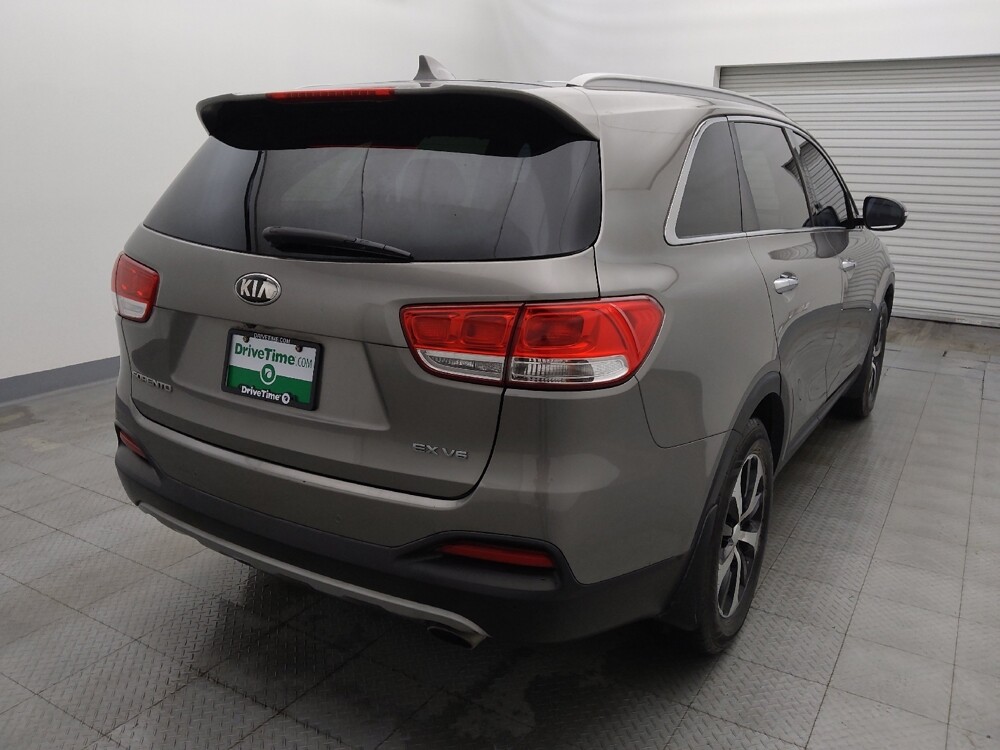 2018 Kia Sorento in Houston, TX 77060 - 18088998 7