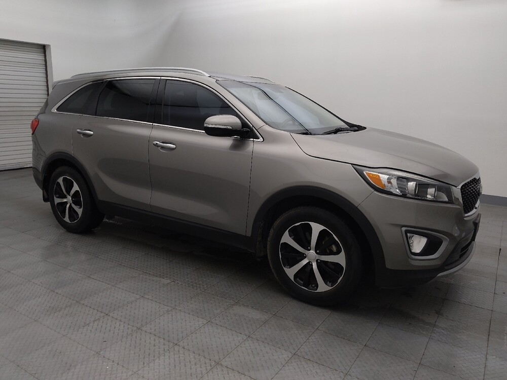 2018 Kia Sorento in Houston, TX 77060 - 18088998 11