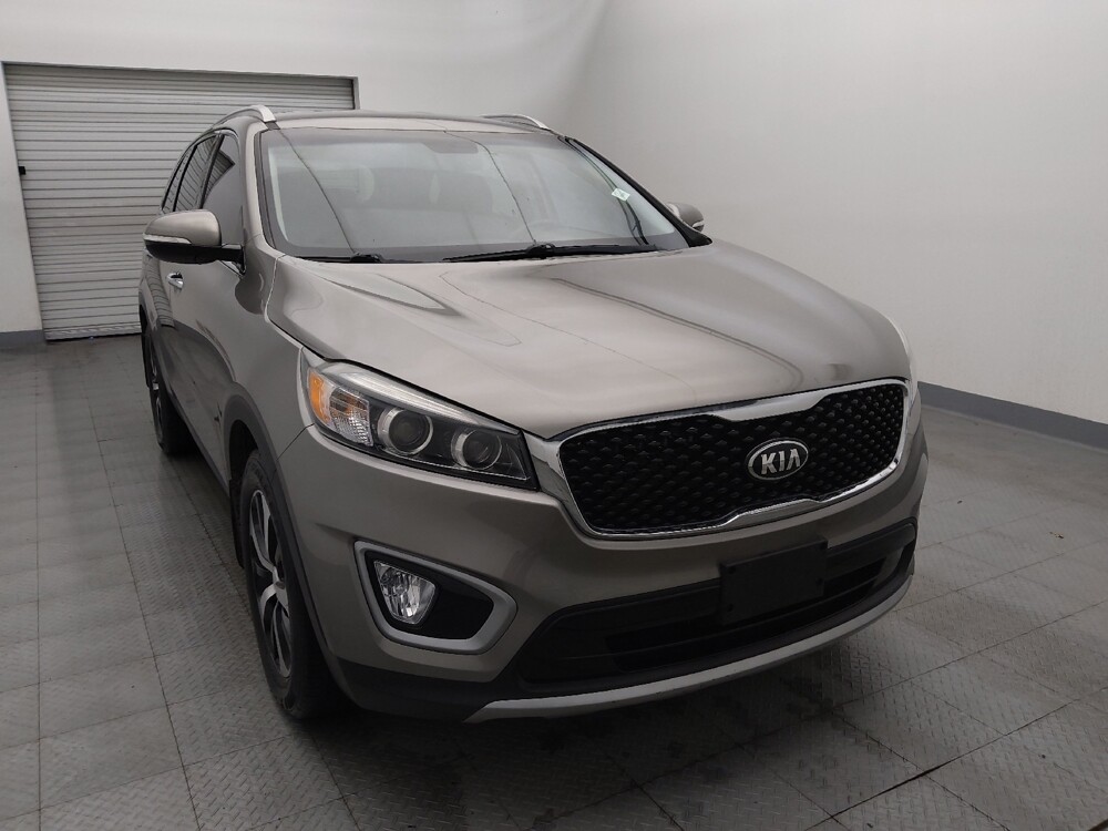 2018 Kia Sorento in Houston, TX 77060 - 18088998 14