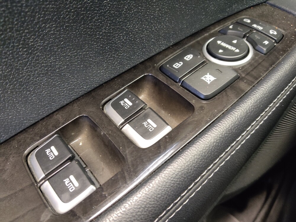 2018 Kia Sorento in Houston, TX 77060 - 18088998 27