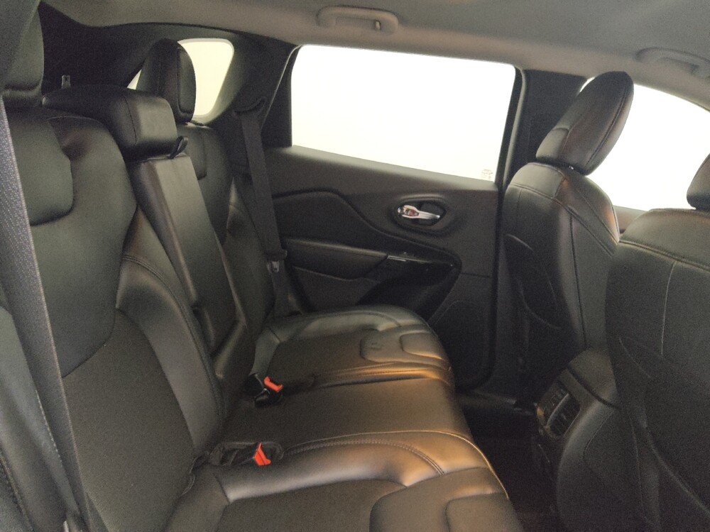 2020 Jeep Cherokee in Chattanooga, TN 37421 - 18089000 19