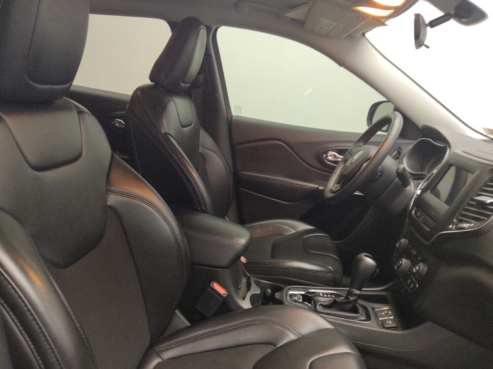 2020 Jeep Cherokee in Chattanooga, TN 37421 - 18089000 21