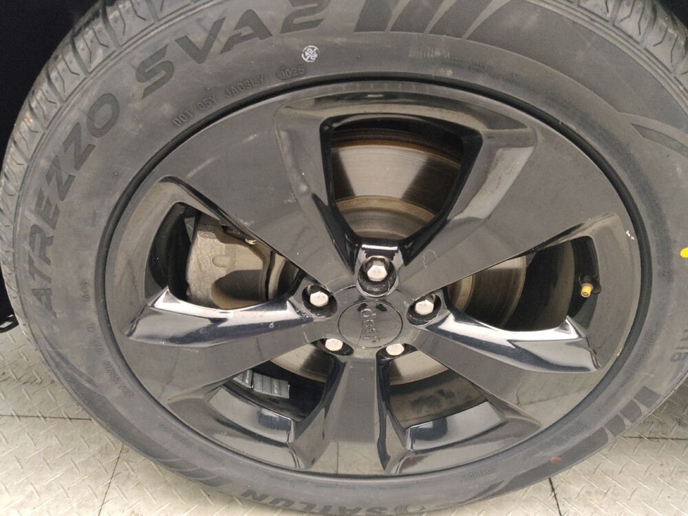 2020 Jeep Cherokee in Chattanooga, TN 37421 - 18089000 31