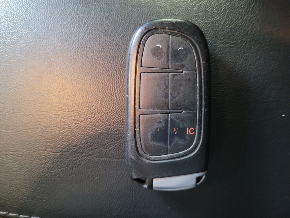 2020 Jeep Cherokee in Chattanooga, TN 37421 - 18089000 32