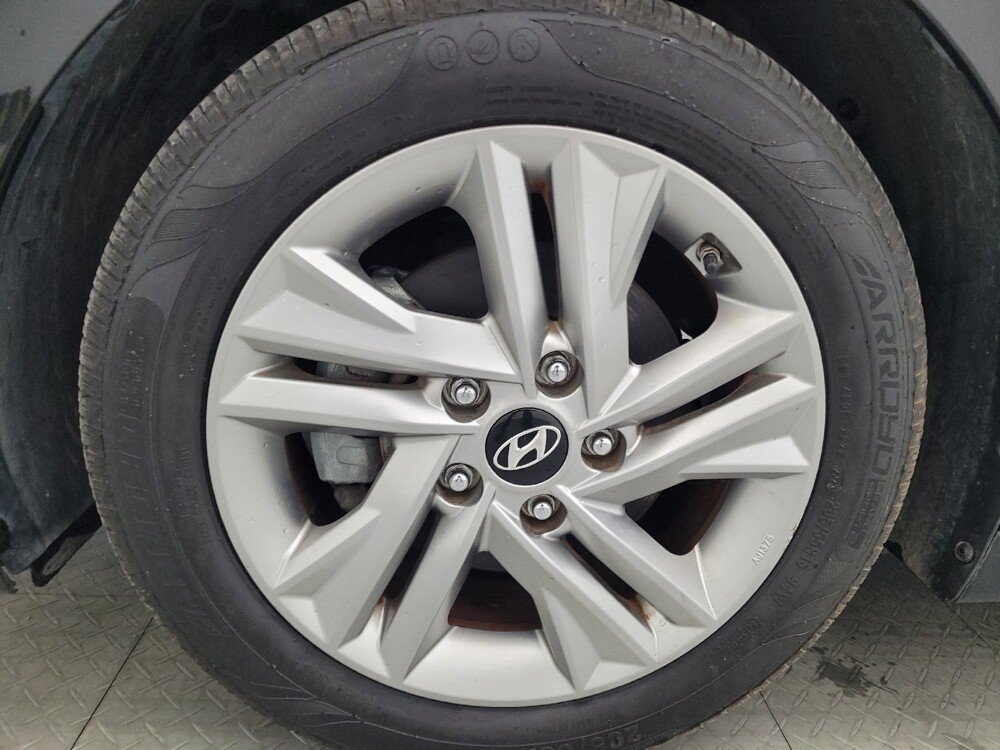 2019 Hyundai Elantra in Bradenton, FL 34207 - 18089005 31