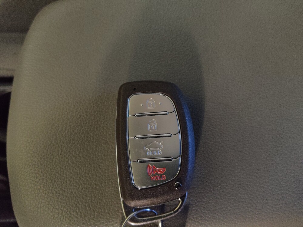 2019 Hyundai Elantra in Bradenton, FL 34207 - 18089005 32