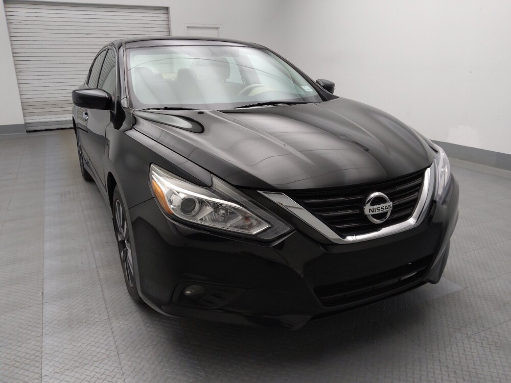 2016 Nissan Altima in Wichita, KS 67207 - 18089007 14