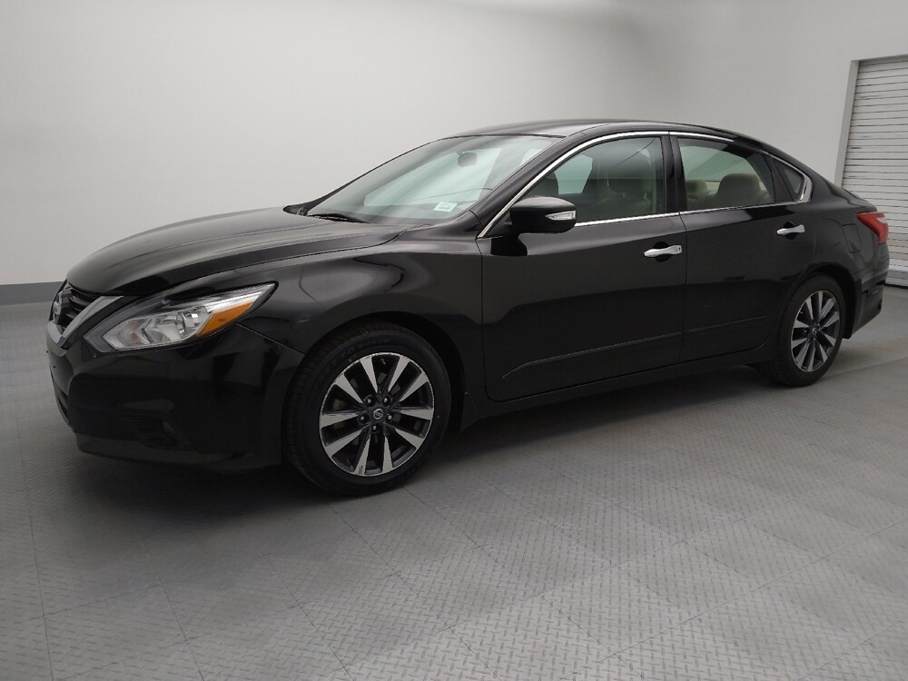 2016 Nissan Altima in Wichita, KS 67207 - 18089007 2