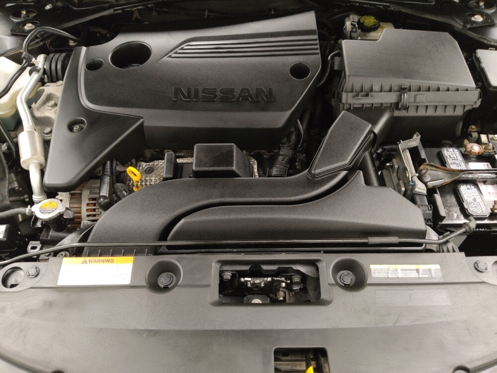 2016 Nissan Altima in Wichita, KS 67207 - 18089007 30