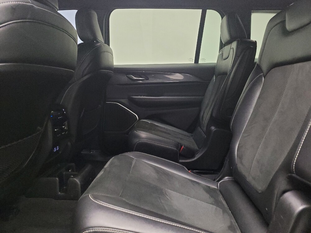 2021 Jeep Grand Cherokee L in Eastpointe, MI 48021 - 18089011 18