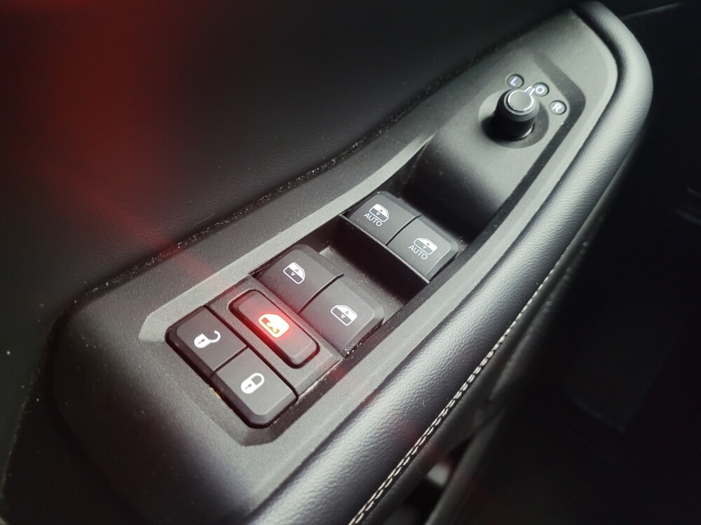 2021 Jeep Grand Cherokee L in Eastpointe, MI 48021 - 18089011 27