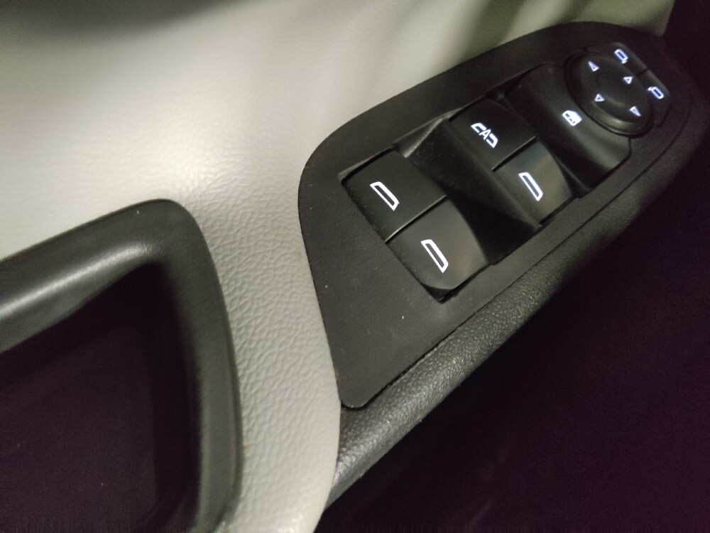 2020 Chevrolet Equinox in Jackson, MS 39211 - 18089013 27