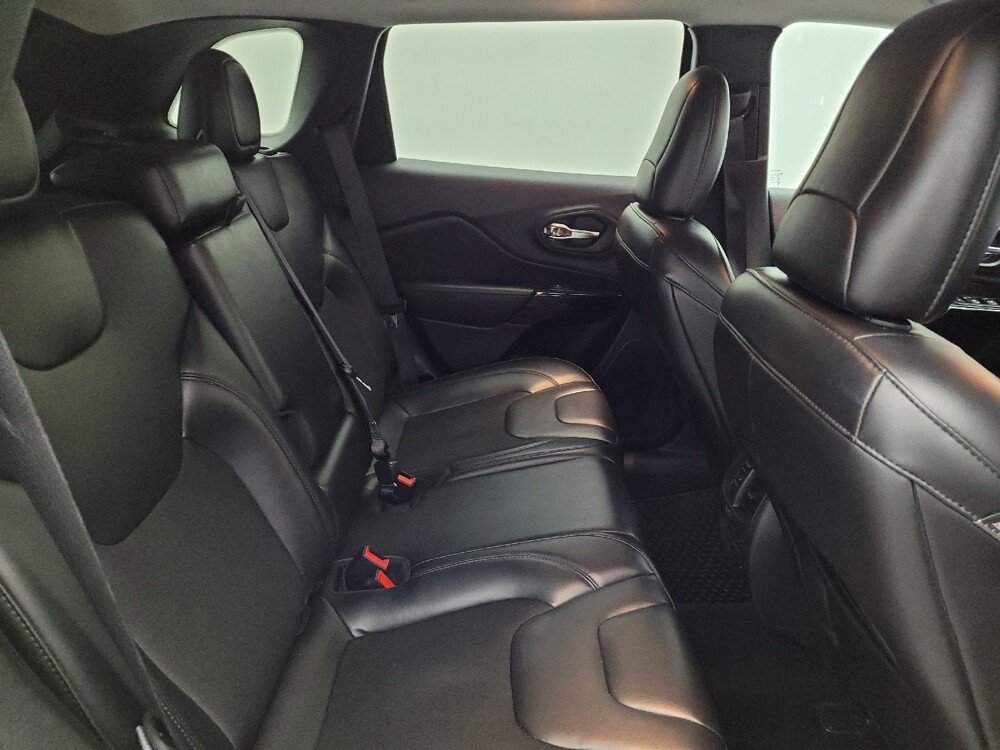 2020 Jeep Cherokee in Toledo, OH 43617 - 18089016 19