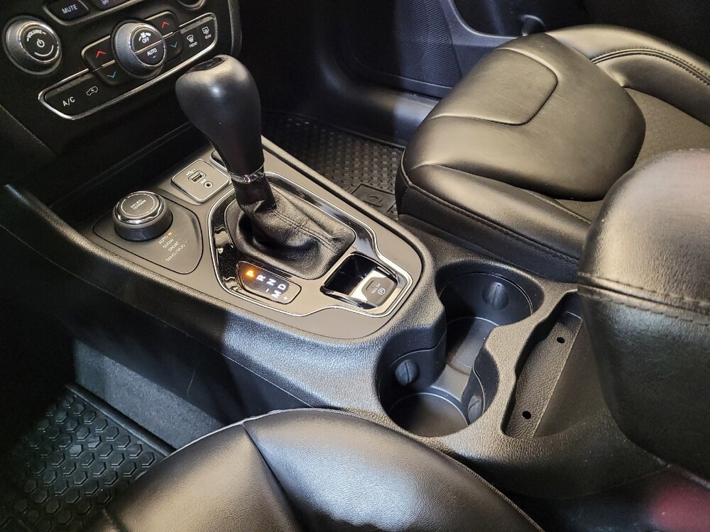 2020 Jeep Cherokee in Toledo, OH 43617 - 18089016 26