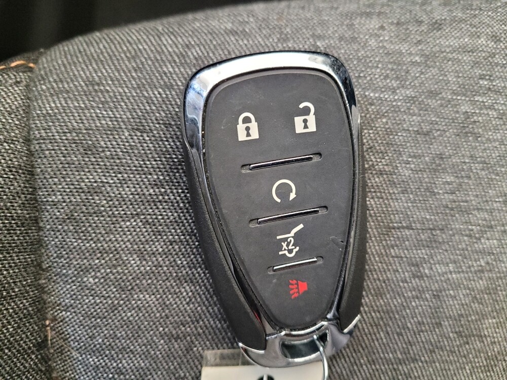 2022 Chevrolet Equinox in Cincinnati, OH 45255 - 18089020 32