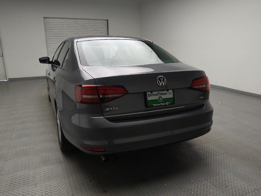 2018 Volkswagen Jetta in Eastpointe, MI 48021 - 18089023 6