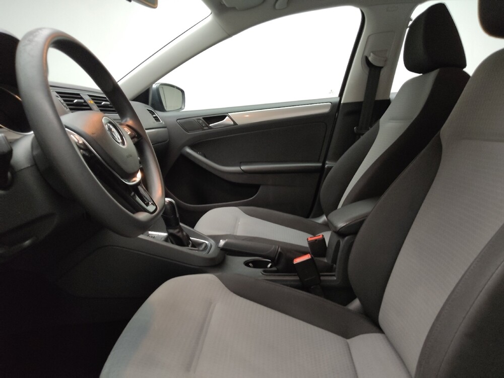 2018 Volkswagen Jetta in Eastpointe, MI 48021 - 18089023 17