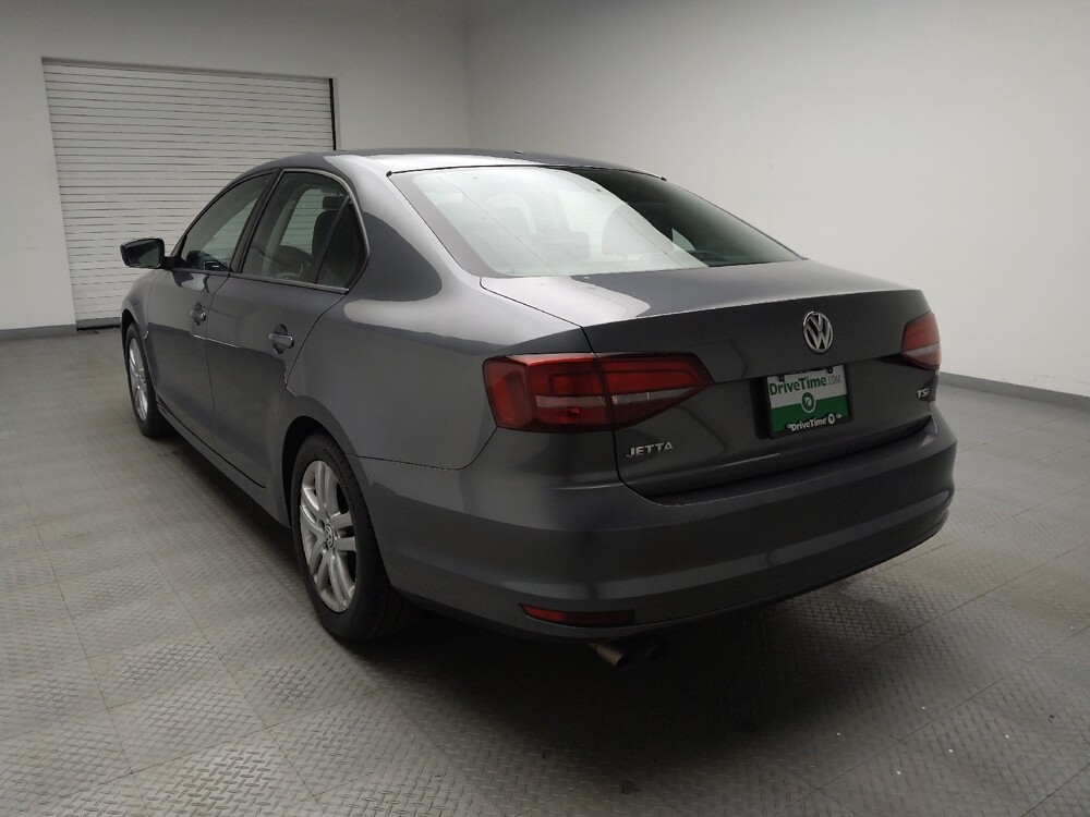 2018 Volkswagen Jetta in Eastpointe, MI 48021 - 18089023 5