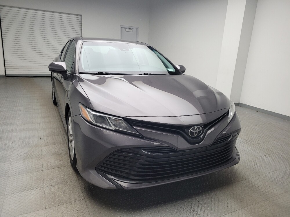 2018 Toyota Camry in Eastpointe, MI 48021 - 18089024 14
