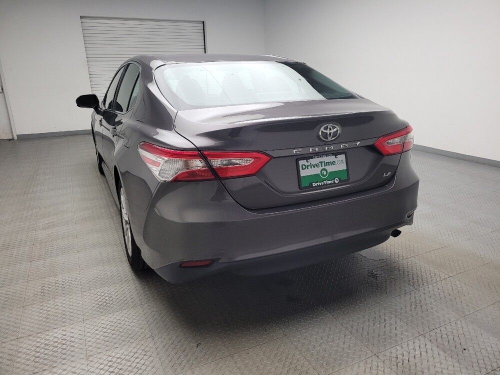 2018 Toyota Camry in Eastpointe, MI 48021 - 18089024 6