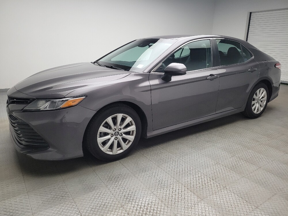 2018 Toyota Camry in Eastpointe, MI 48021 - 18089024 2