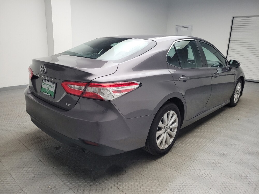 2018 Toyota Camry in Eastpointe, MI 48021 - 18089024 9