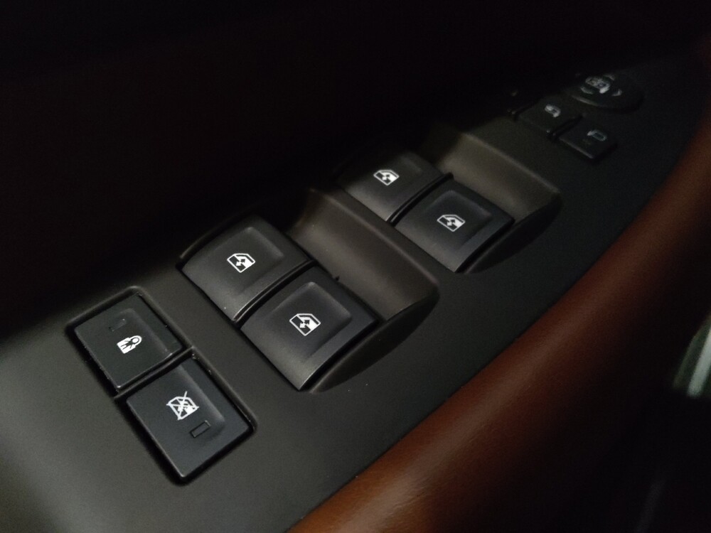 2016 Cadillac Escalade ESV in Pensacola, FL 32505 - 18089032 27