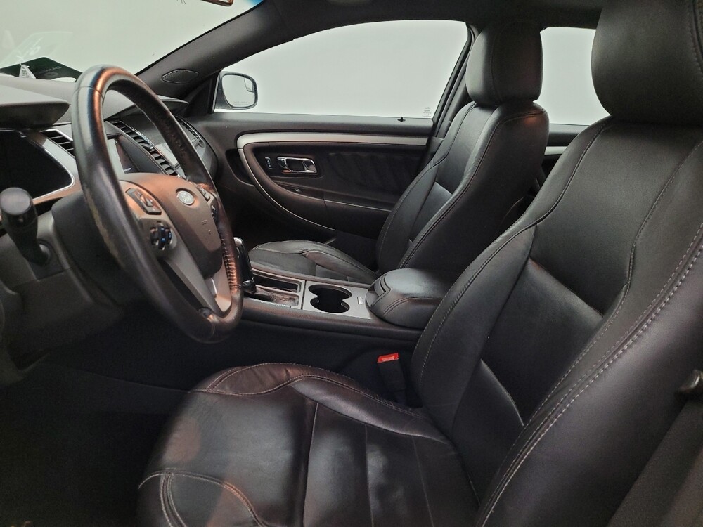 2018 Ford Taurus in Glendale, AZ 85301 - 18089038 17