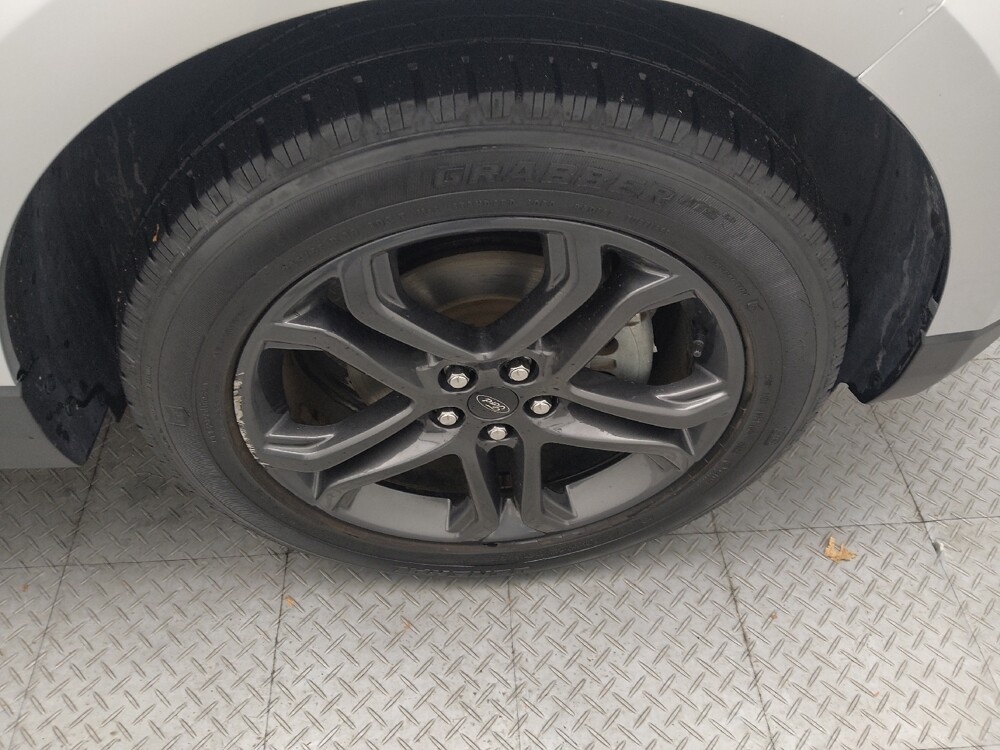 2018 Ford Edge in St. Louis, MO 63125 - 18089042 31