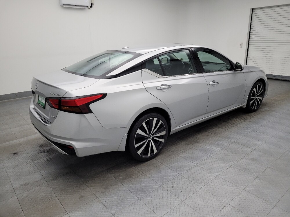 2021 Nissan Altima in Fairfield, OH 45014 - 18089061 10