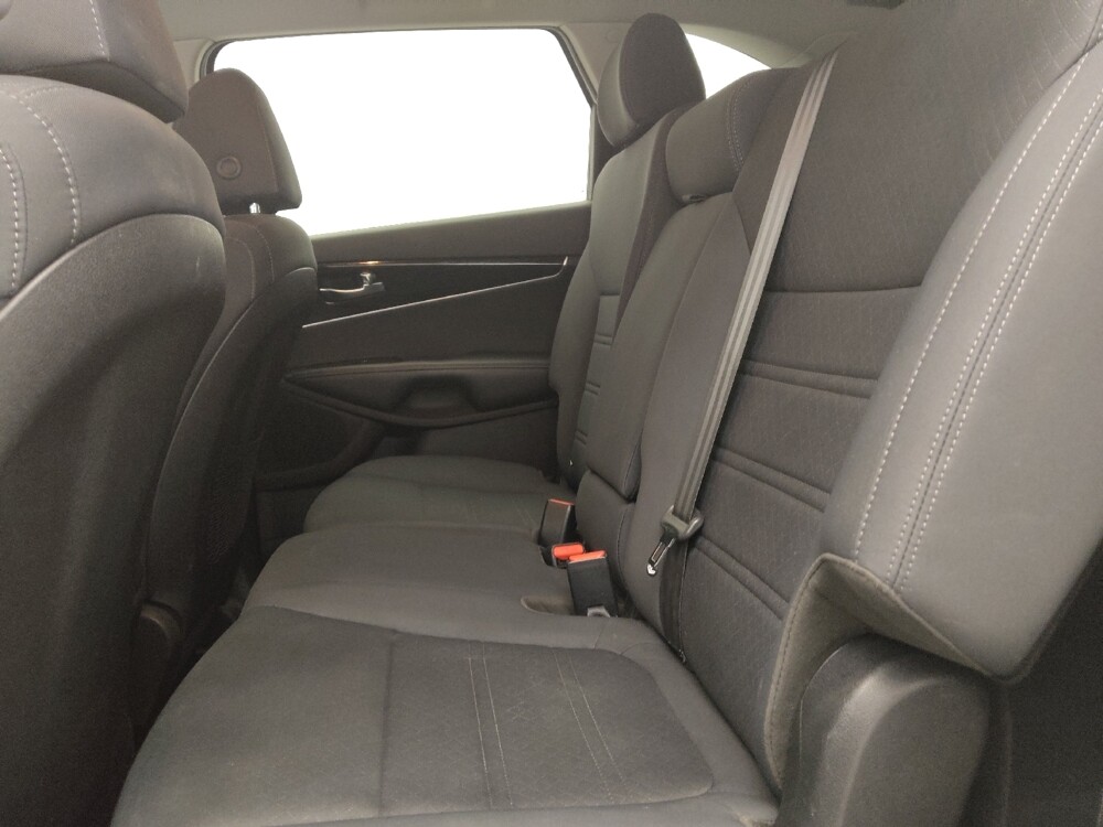 2019 Kia Sorento in Lakewood, CO 80215 - 18089080 18