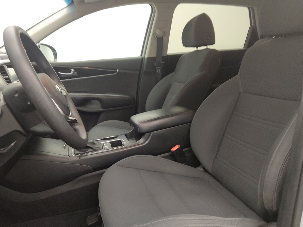 2019 Kia Sorento in Lakewood, CO 80215 - 18089080 17