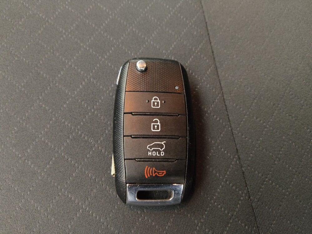 2019 Kia Sorento in Lakewood, CO 80215 - 18089080 32