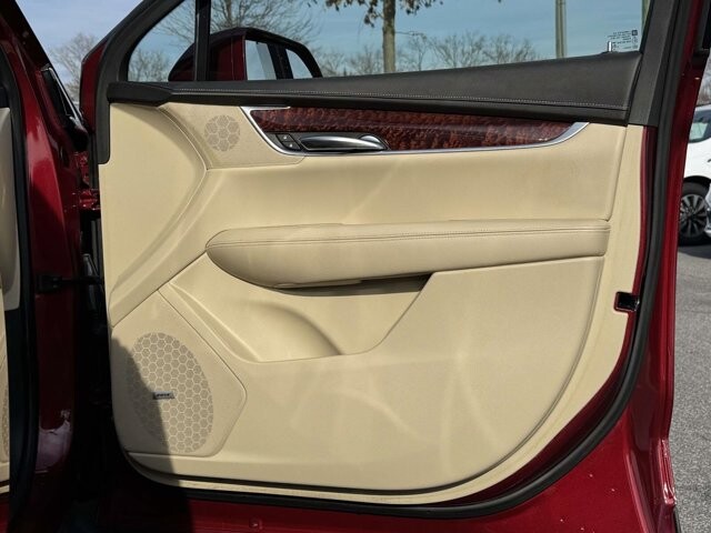 2017 Cadillac XT5 in Winchester, VA 22602 - 18089091 8