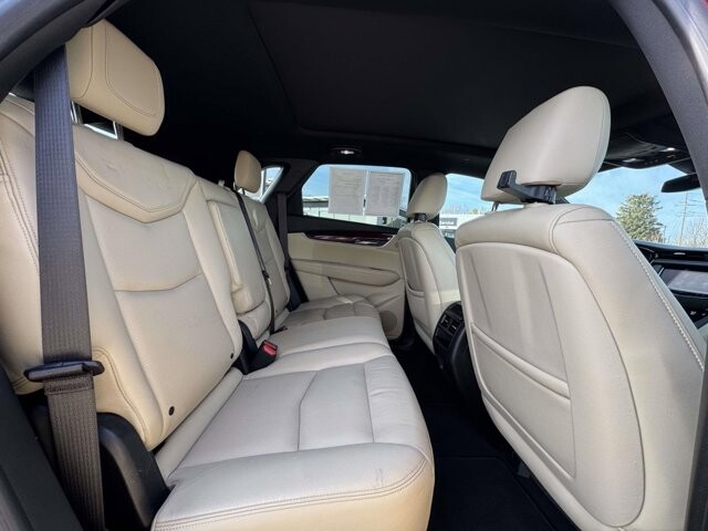 2017 Cadillac XT5 in Winchester, VA 22602 - 18089091 11