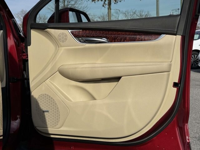 2017 Cadillac XT5 in Winchester, VA 22602 - 18089091 8