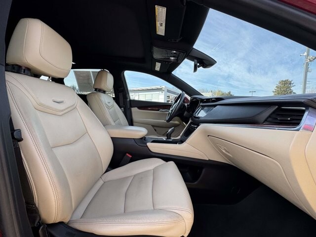 2017 Cadillac XT5 in Winchester, VA 22602 - 18089091 9