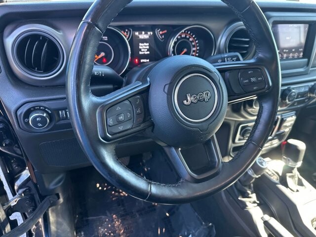 2022 Jeep Gladiator in Bedford, OH 44146 - 18089102 11