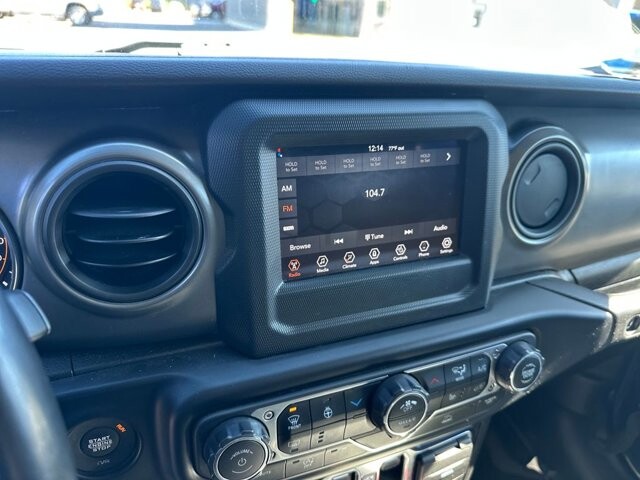 2022 Jeep Gladiator in Bedford, OH 44146 - 18089102 13