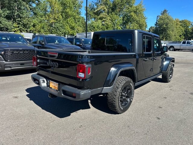 2022 Jeep Gladiator in Bedford, OH 44146 - 18089102 5