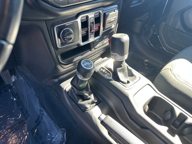 2022 Jeep Gladiator in Bedford, OH 44146 - 18089102 15